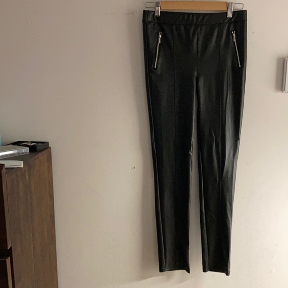 Blank NYC Zipper Leggings - Picture 2 of 3